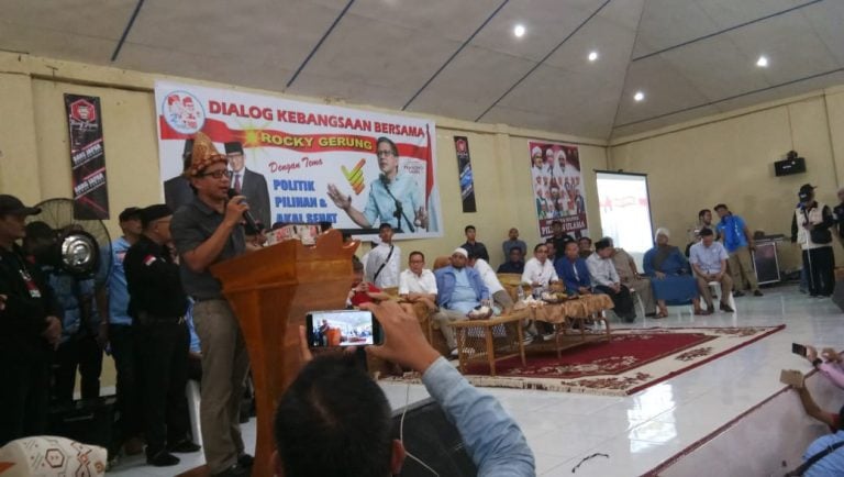 Dialog kebangsaan di palembang , Rocky Gerung , Rocky Gerung Nilai Pemerintah