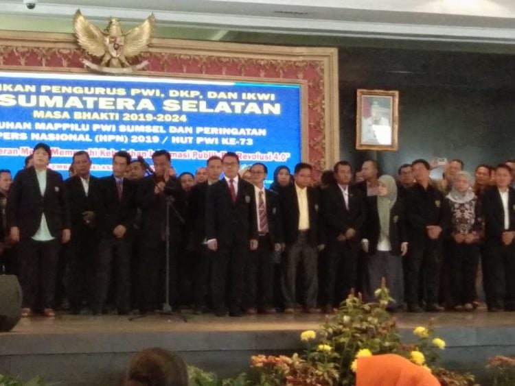 Pelantikan Pengurus PWI Sumsel, Herman Deru Sebut Wartawan Profesi Yang Terhormat