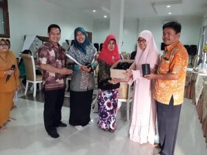 bantuan bibit bunga matahari , Gabungan Organisasi Wanita (GOW) Kabupaten Muara Enim , GOW