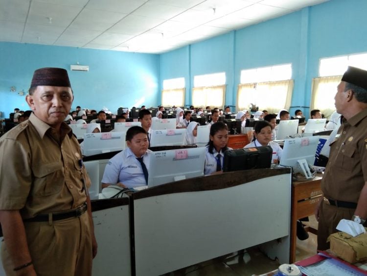 Monitoring Pelaksanaan UN di Tingkat SMP