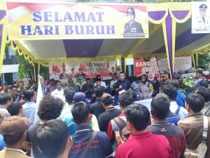 May Day , peringatan hari buruh sedunia