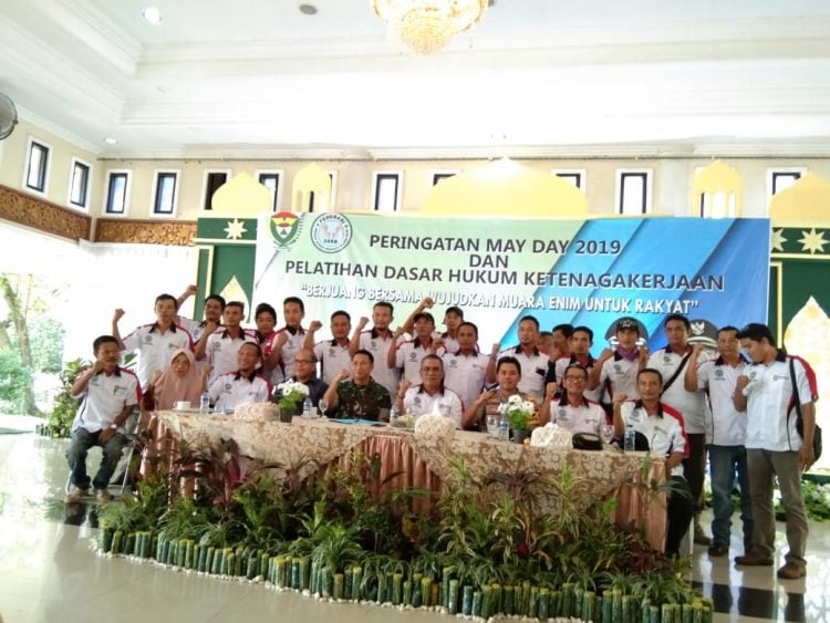 Peringatan Hari Buruh Dengan Pelatihan Hukum