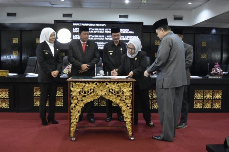 DPRD Palembang Setujui 2 Raperda Jadi Perda