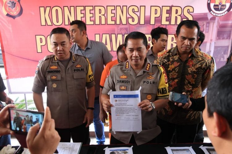 Oknum Dosen Ditahan Polda Jabar Terkait ‘People Power Di Facebook’