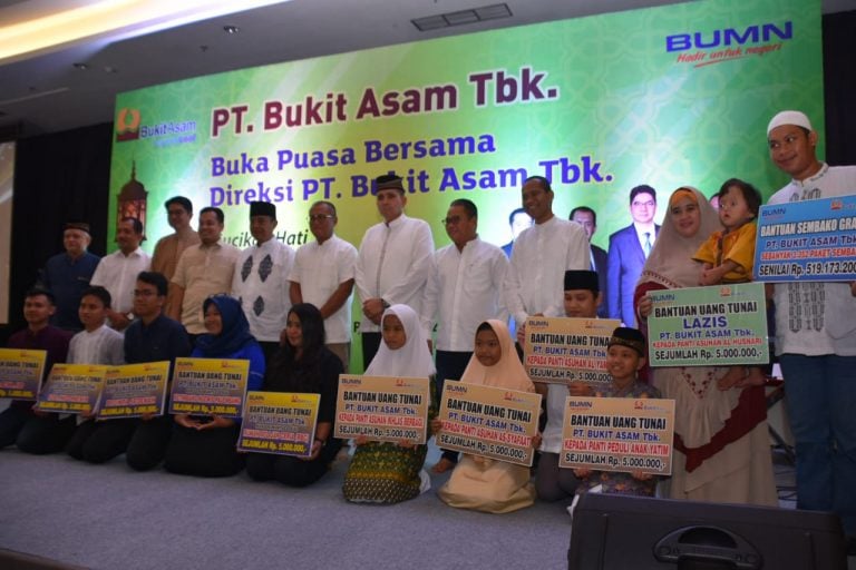 CSR , Paket Sembako , PT Bukit Asam (PTBA)