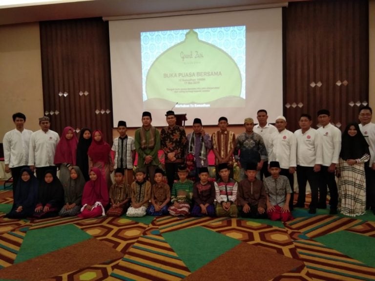 Anak yatim , Buka Bersama , Grand Zury