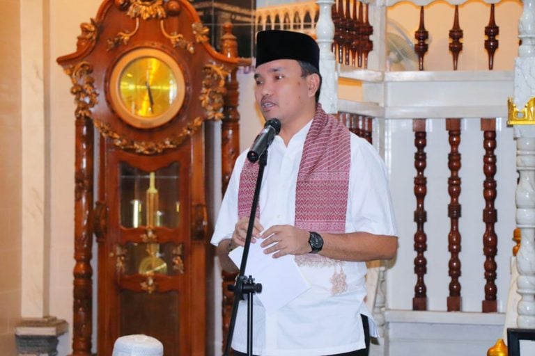 Makmurkan Masjid , Wakil Bupati Muba Beni Hernedi