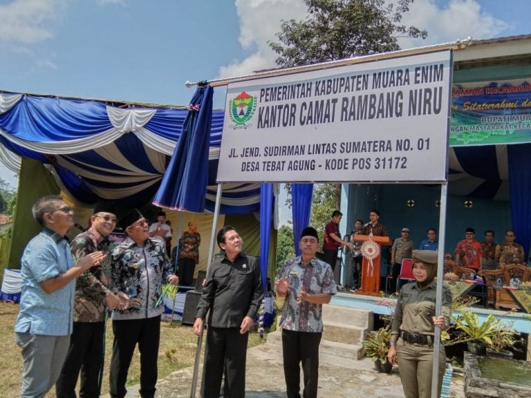 Bupati Muara Enim Ir H Ahmad Yani MM , Pemekaran Kecamatan , Petulai Dangku , Rambang Niru