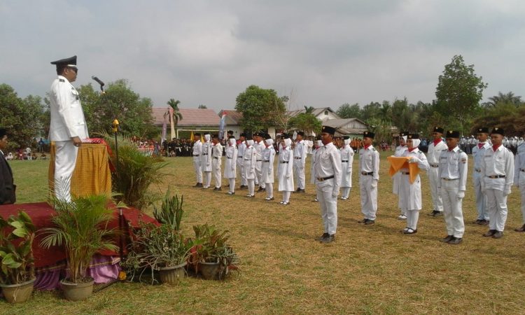 Kades Tanjung Lago Pimpin Upacara HUT RI Ke 74
