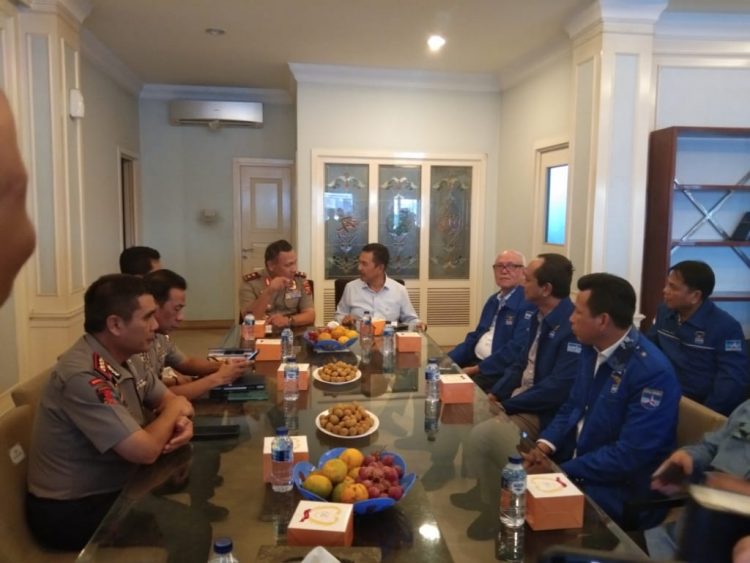 Berkunjung Ke DPD Demokrat Sumsel, Kapolda Disambut Hangat Ishak Mekki