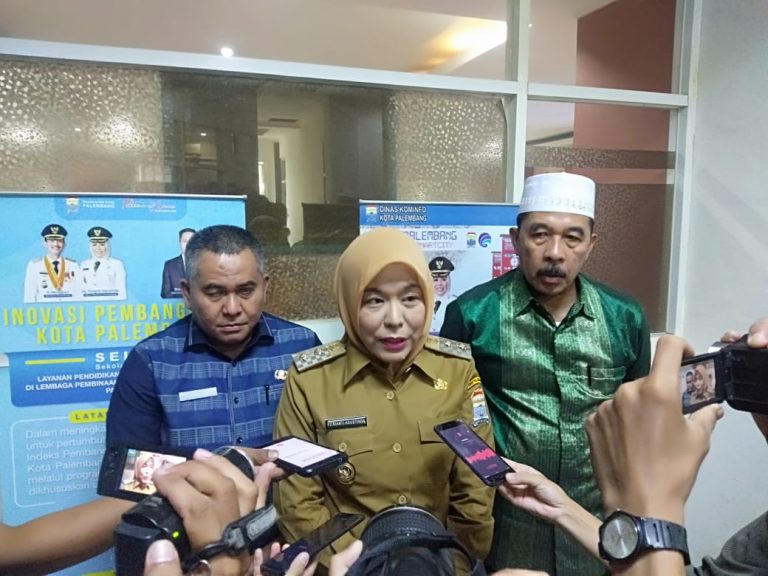 Wakil Walikota Fitrianti Agustinda