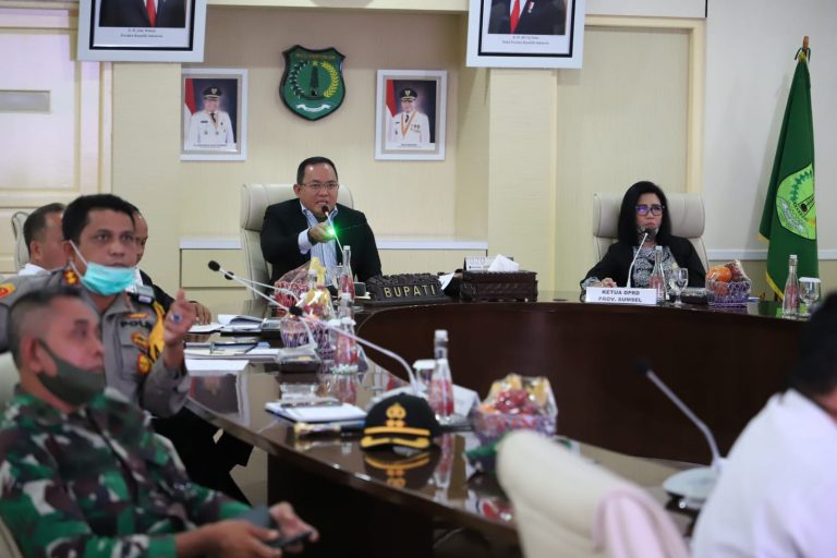 Bupati dodi reza alex nordin