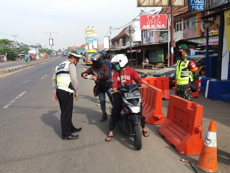 Larang Mudik, Ribuan Kendaran Diminta Putar Balik