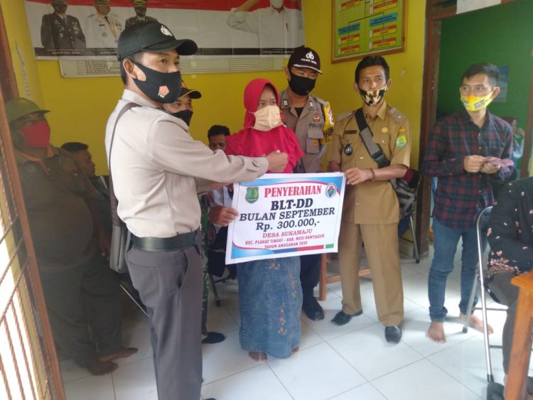 Desa Suka Maju Kec,Plakat Tinggi Salurkan Bantuan Langsung Tunai Dana Desa (BLT DD) Tahap II