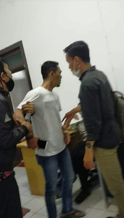 OKNUM DISDIK BANYUASIN AROGAN TERHADAP WARTAWAN