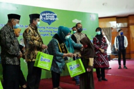 PENCEGAHAN STUNTING DENGAN PROGRAM KAMPUNG TANGUH