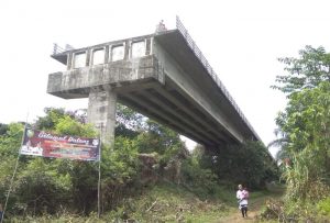 PEMBANGUNAN JEMBATAN BASMEN , SESUAI PROSEDURAL DAN TAK ADA KKN.