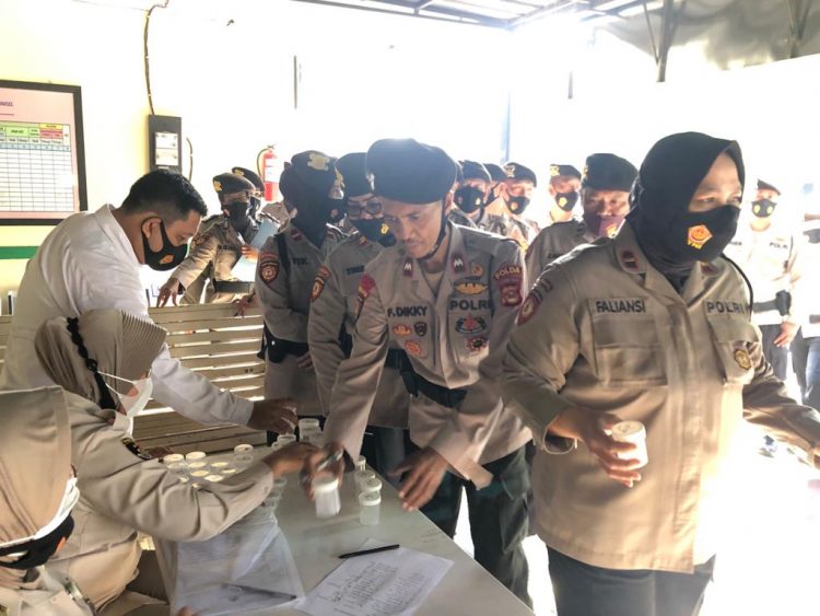 Polda Sumsel Jalankan Program Kapolri Berantas Pengguna Narkoba Dengan Tes Urine Mendadak