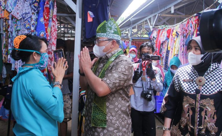 Bupati Dodi Reza Revitalisasi Pasar Tradisional di Muba , Ekonomi Nasional