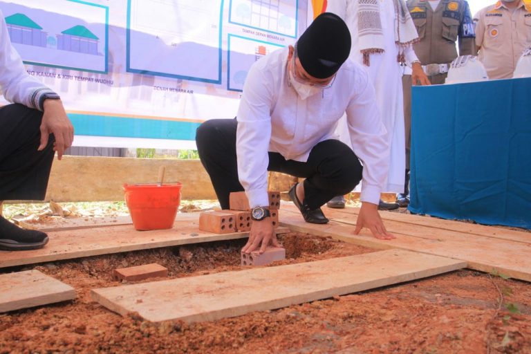 Bupati dodi reza alex nordin , Bupati Dodi Reza Resmi Bangun Menara dan Tempat Wudhu , Safari Jumat