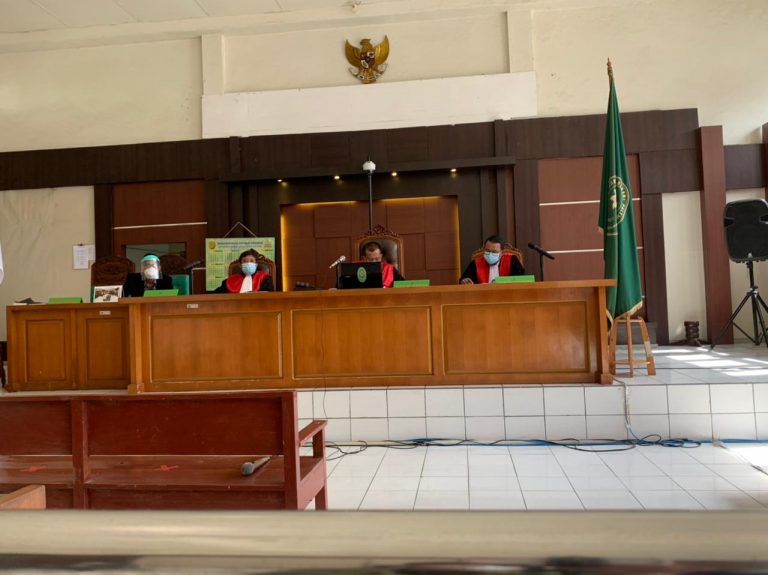 Eks Bupati Muara Enim , Juarsah Jalani Sidang Perdana Atas Dugaan Suap Fee 16 Paket Proyek