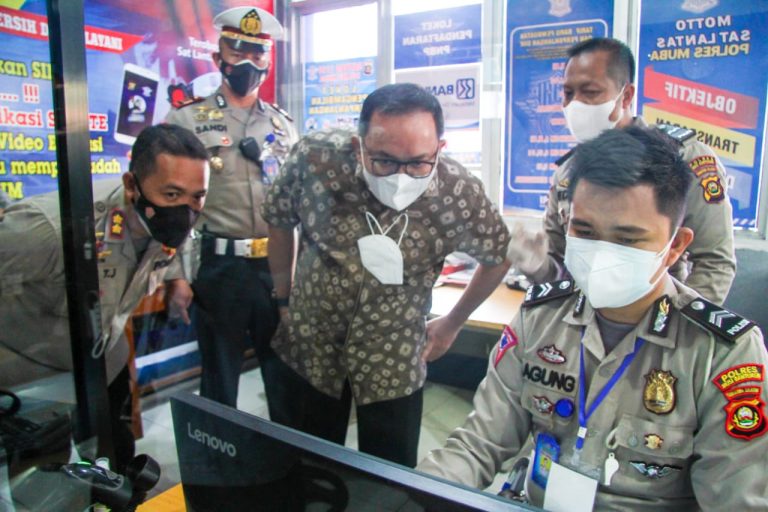 Dodi Reza Silaturahmi dan Perpanjang SIM , Sambangi Polres Muba