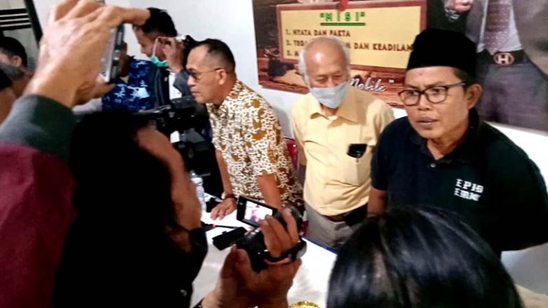 Klaim Tanah Sepihak , Pemagaran dan aksi Provokatif Membuat Warga Melaburi Bahagia Tidak Terim