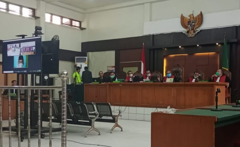 Akhmad Najib CS Divonis Penjara 4 Tahun dan 4 Tahun 6 Bulan