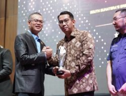 IMI Awards , Pj Bupati Apriyadi Dinobatkan Jadi Tokoh Otomotif Sumsel