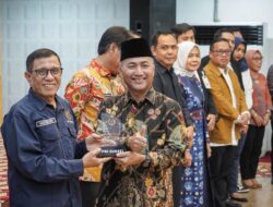 PWI Sumsel Nobatkan Pj Bupati Apriyadi Birokrat Peduli Pers