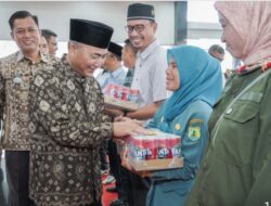 Usai Salat Id, Pj Bupati Apriyadi Buka Rumah Dinas untuk Halal Bihalal dengan Warga Muba